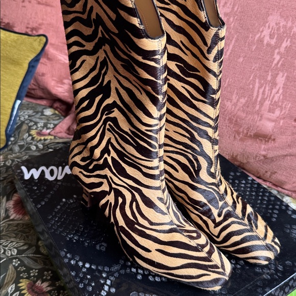 Lolita Tiger print booties. - Picture 1 of 5